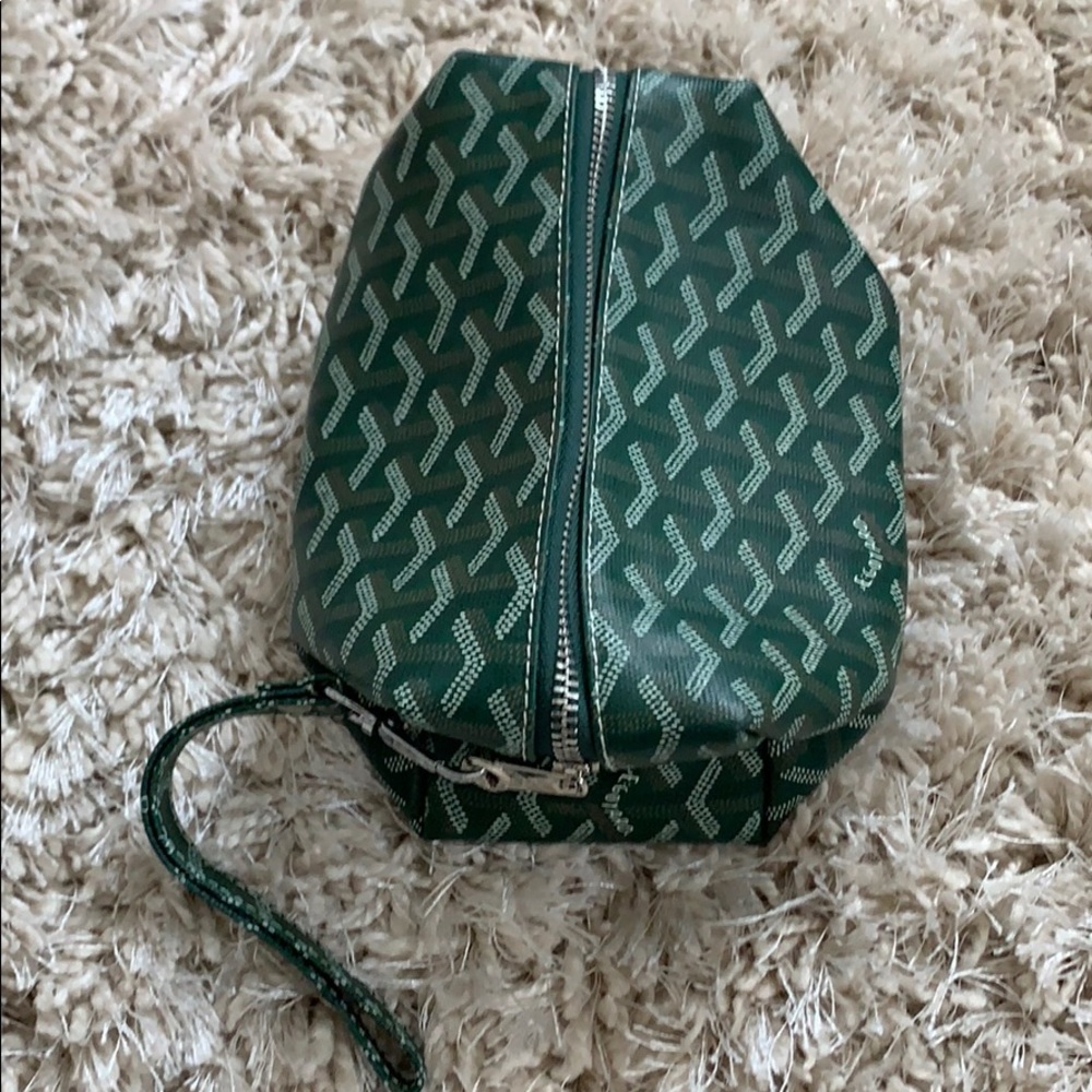Makeup bag